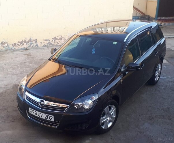 Opel Astra 2010, 189,621 km - 1.4 л - Quba