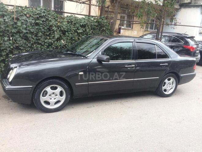 Mercedes E 230 1996, 380,000 km - 2.3 л - Bakı