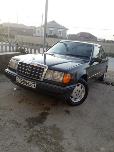Mercedes E 200 1992, 350,000 km - 2.0 l - Bakı