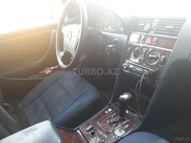 Mercedes C 220 2000, 368,000 km - 2.2 л - Bakı