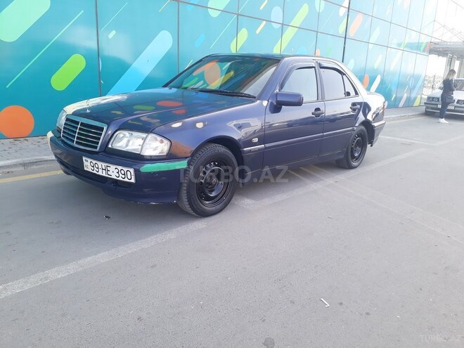 Mercedes C 220 2000, 368,000 km - 2.2 л - Bakı