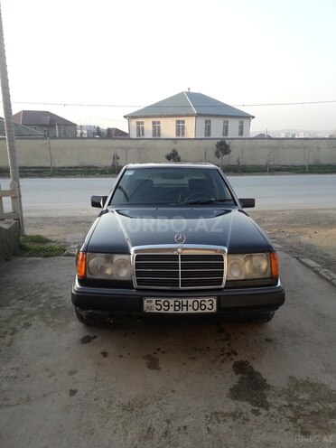 Mercedes E 200 1992, 350,000 km - 2.0 l - Bakı
