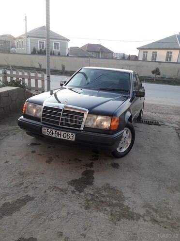 Mercedes E 200 1992, 350,000 km - 2.0 l - Bakı