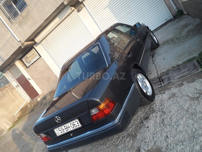 Mercedes E 200 1992, 350,000 km - 2.0 l - Bakı