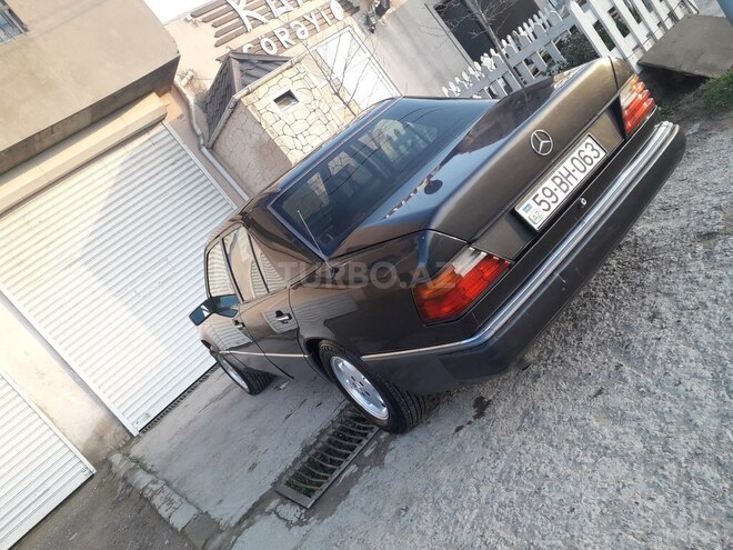 Mercedes E 200 1992, 350,000 km - 2.0 l - Bakı