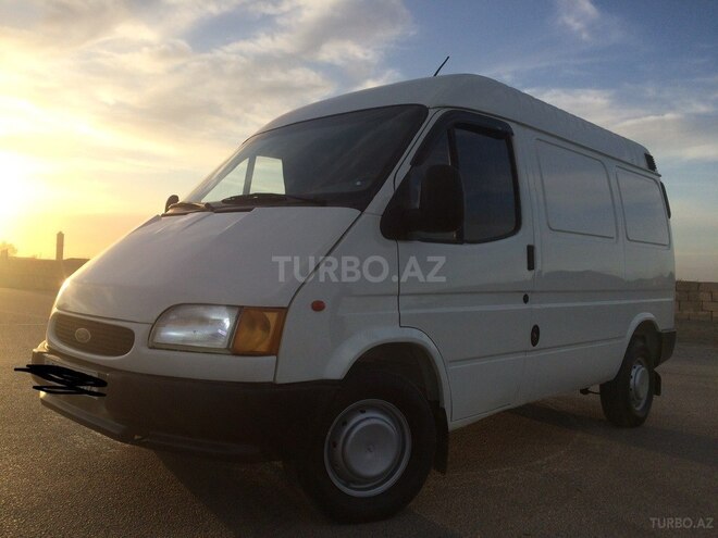 Ford Transit 2000, 370,000 km - 2.5 l - Salyan