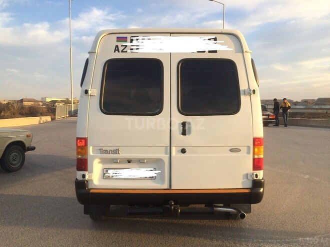 Ford Transit 2000, 370,000 km - 2.5 l - Salyan
