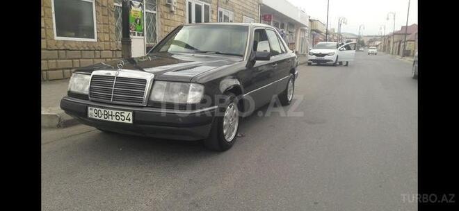 Mercedes E 250 1990, 525,000 km - 2.5 l - Quba