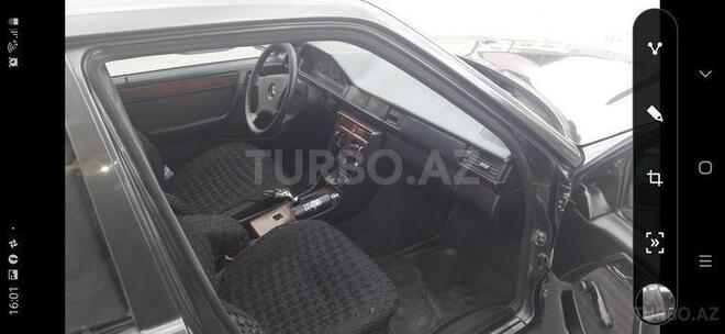 Mercedes E 250 1990, 525,000 km - 2.5 l - Quba