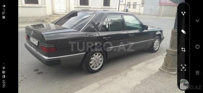 Mercedes E 250 1990, 525,000 km - 2.5 l - Quba