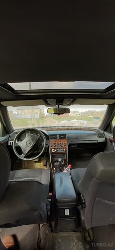Mercedes C 250 1997, 267,000 km - 2.5 l - Bakı