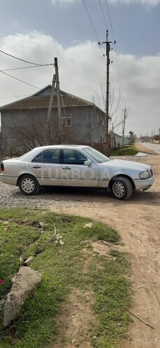 Mercedes C 250 1997, 267,000 km - 2.5 l - Bakı