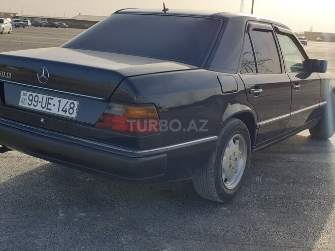 Mercedes E 250 1990, 325,800 km - 2.5 l - Sumqayıt