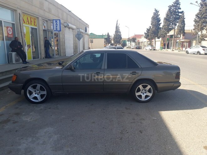 Mercedes E 300 1989, 560,000 km - 3.0 l - Bakı