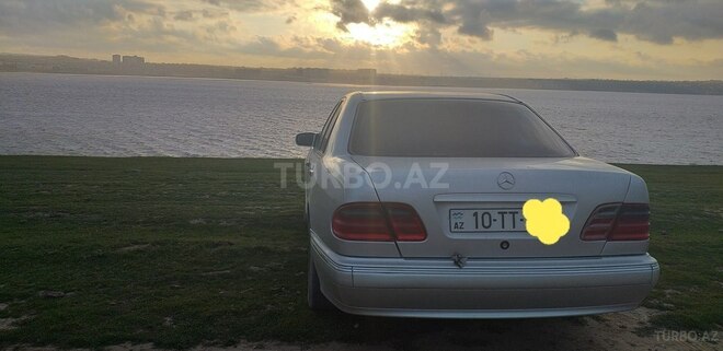 Mercedes E 200 1998, 498,000 km - 0.2 l - Kürdəmir