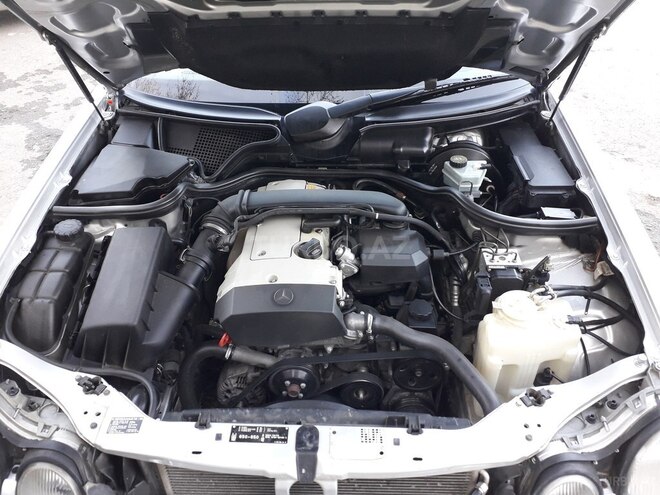 Mercedes E 200 1998, 258,655 km - 2.0 l - Bərdə
