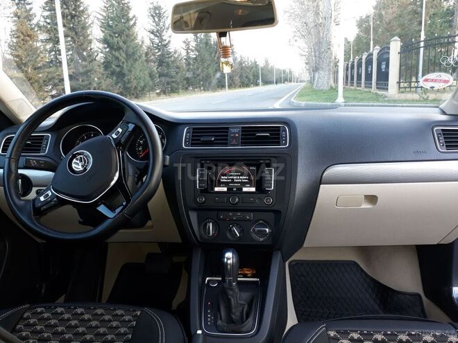 Volkswagen Jetta 2015, 100,000 km - 1.7 л - Mingəçevir