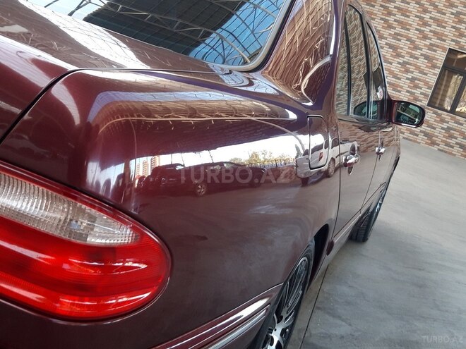 Mercedes E 240 2000, 125,072 km - 2.6 l - Samux