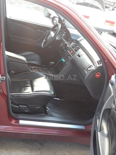 Mercedes E 240 2000, 125,072 km - 2.6 l - Samux