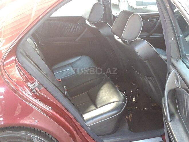Mercedes E 240 2000, 125,072 km - 2.6 l - Samux