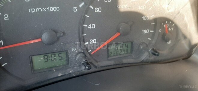 Ford Transit 2005, 228,000 km - 2.4 л - Qazax