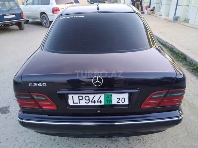 Mercedes E 240 2001, 276,000 km - 2.6 л - Bakı