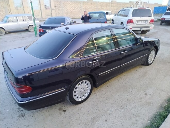 Mercedes E 240 2001, 276,000 km - 2.6 л - Bakı