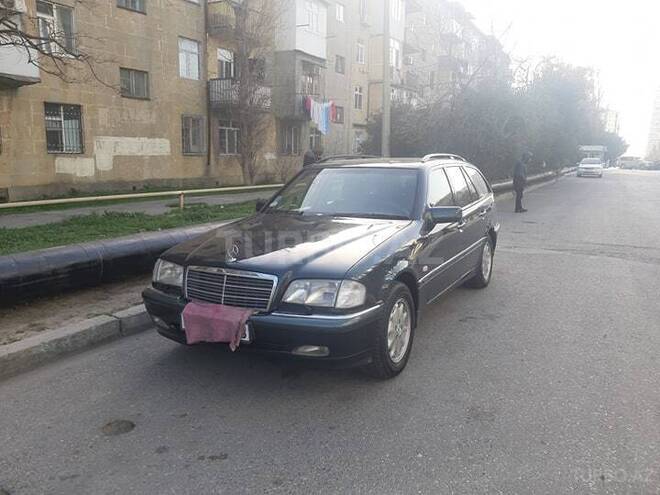 Mercedes C 220 2000, 295,845 km - 2.2 l - Bakı