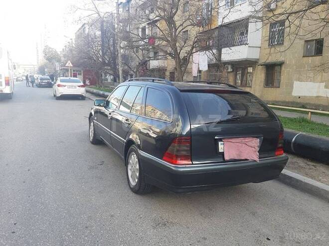 Mercedes C 220 2000, 295,845 km - 2.2 l - Bakı