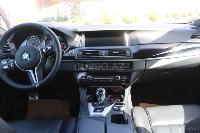 BMW M5 2013, 30,000 km - 4.4 l - Bakı