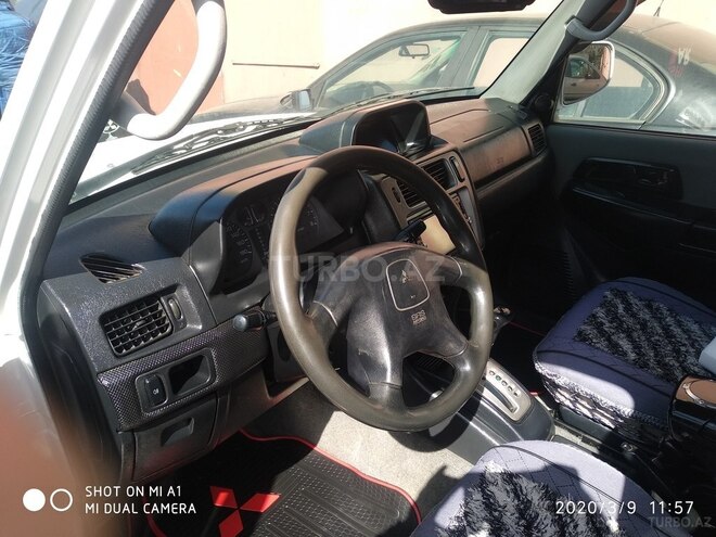 Mitsubishi Pajero io 1999, 250,000 km - 1.8 л - Bakı