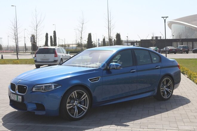 BMW M5 2013, 30,000 km - 4.4 l - Bakı