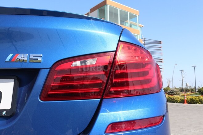 BMW M5 2013, 30,000 km - 4.4 l - Bakı