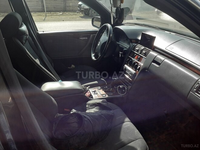 Mercedes E 220 2000, 345,216 km - 2.2 l - Tovuz