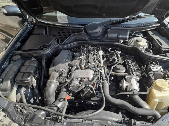 Mercedes E 220 2000, 345,216 km - 2.2 l - Tovuz
