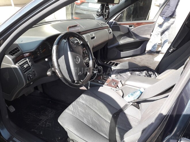 Mercedes E 220 2000, 345,216 km - 2.2 l - Tovuz