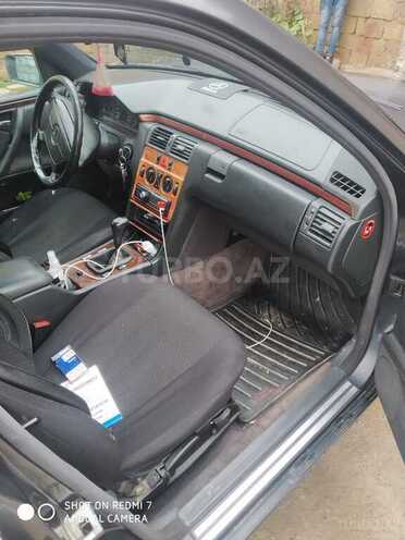 Mercedes E 200 1996, 550,000 km - 2.0 l - Bakı