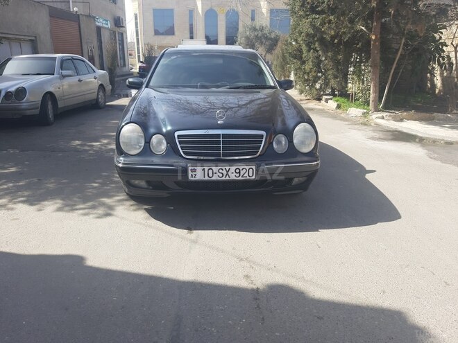 Mercedes E 240 2001, 35,000 km - 2.4 l - Bakı