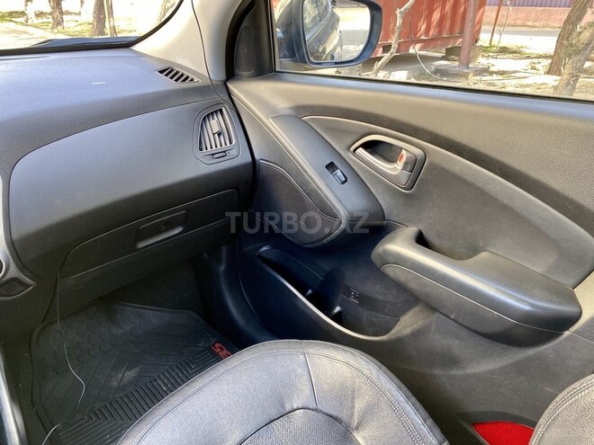 Hyundai ix35 2013, 105,080 km - 2.4 l - Bakı