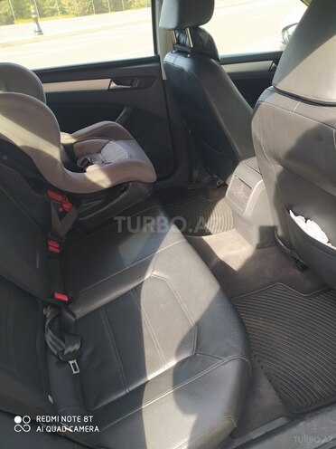 Volkswagen Passat 2011, 135,500 km - 2.5 l - Bakı