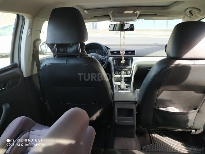 Volkswagen Passat 2011, 135,500 km - 2.5 l - Bakı