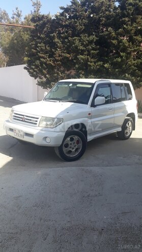 Mitsubishi Pajero io 2000, 233,256 km - 2.0 l - Bakı