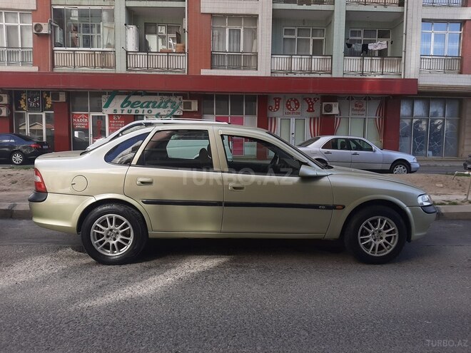 Opel Vectra 1996, 490,000 km - 1.6 l - Bakı