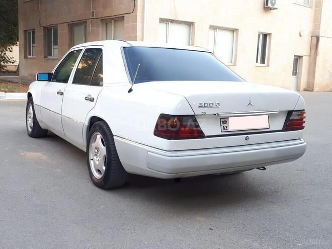 Mercedes E 300 1993, 3,000 km - 0.3 l - Bakı
