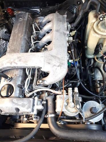 Mercedes E 300 1993, 3,000 km - 0.3 l - Bakı