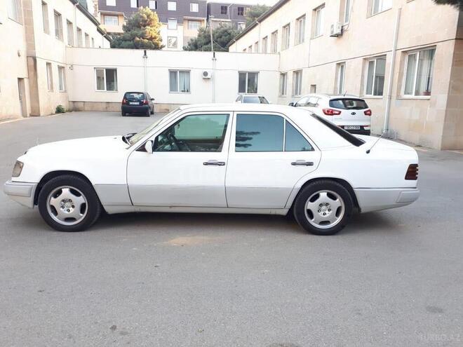 Mercedes E 300 1993, 3,000 km - 0.3 l - Bakı