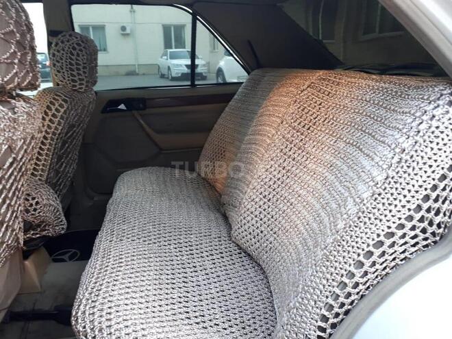 Mercedes E 300 1993, 3,000 km - 0.3 l - Bakı