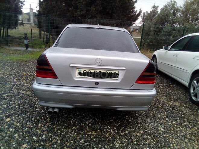 Mercedes E 220 1999, 45,000 km - 0.3 l - Bakı