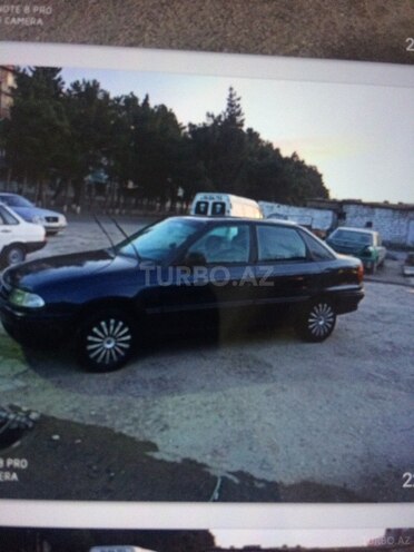 Opel Astra 1993, 180,000 km - 1.6 л - Sumqayıt