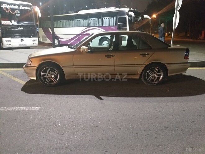 Mercedes C 230 1999, 345,000 km - 2.3 l - Bakı